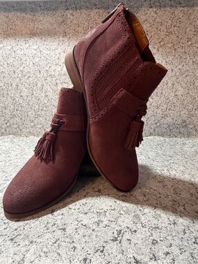 Dolce Vita Boho Suede Tassel Booties Burgundy Brogue Trim Ankle Boots Size 7